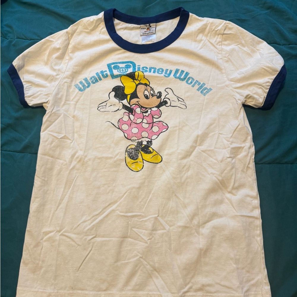 LIKE NEW: Vintage style Walt Disney World Minnie Mouse tshirt Women’s SMALL